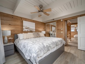 beachwalk7-28-bedroom-1.jpg