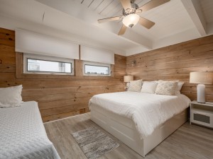 beachwalk7-31-bedroom-3.jpg