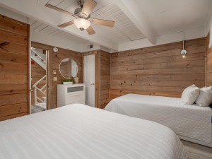 beachwalk7-32-bedroom-3.jpg