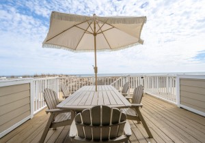 beachwalk7-5-lower-deck.jpg