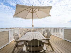 beachwalk7-5-lower-deck.jpg
