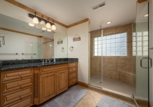 carlye301-29-bath-2.jpg