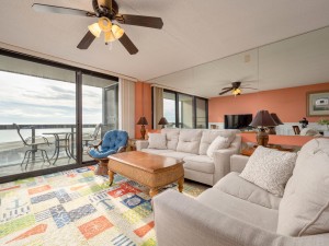 goldensands518-10-living-area.jpg