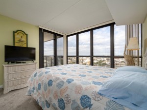goldensands518-20-bedroom-2.jpg