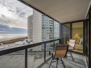 goldensands518-5-balcony.jpg