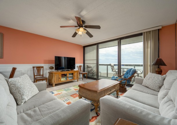 goldensands518-6-living-area.jpg