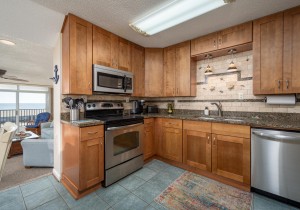 regency1-10-kitchen.jpg