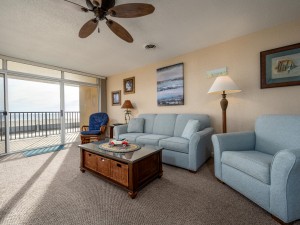 regency1-5-living-area.jpg
