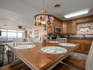 regency1-7-dining-area.jpg