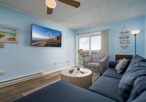 geaorgetown201-10-living-area.jpg