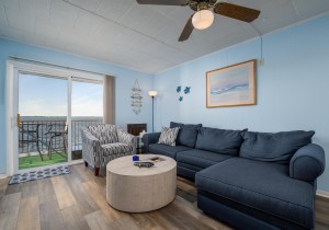 geaorgetown201-11-living-area.jpg