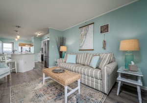 tiffaniebythesea318d-13-living.jpg