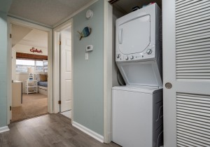 tiffaniebythesea318d-14-laundry.jpg