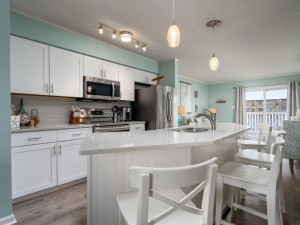 tiffaniebythesea318d-9-dining-and-kitchen.jpg