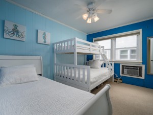 13-gwendo10-20-bed-3.jpg
