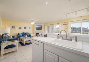 ihh133h-11-living-area.jpg