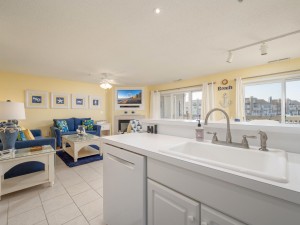ihh133h-11-living-area.jpg