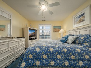 ihh133h-16-primary-bedroom.jpg