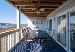ihh133h-4-balcony.jpg