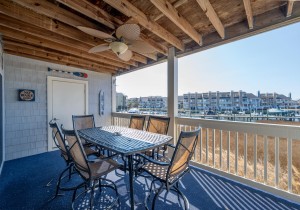 ihh133h-5-balcony.jpg