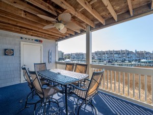 ihh133h-5-balcony.jpg
