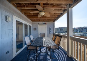 ihh133h-6-balcony.jpg