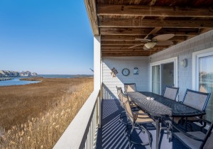 ihh133h-7-balcony.jpg