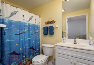 oceancastle301-15-bath-2.jpg