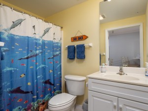 oceancastle301-15-bath-2.jpg