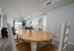 oceancastle301-7-dining-area.jpg