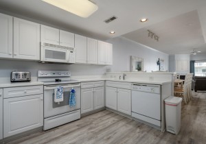 oceancastle301-8-kitchen.jpg