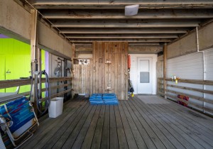 whitesandsvillage17-12-entry-beach-side.jpg