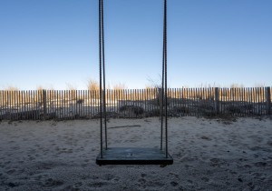 whitesandsvillage17-13-swing.jpg