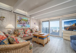whitesandsvillage17-20-living-area.jpg