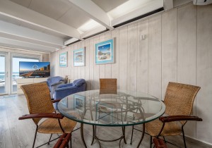 whitesandsvillage17-22-dining.jpg