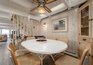 whitesandsvillage17-24-dining.jpg