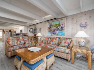 whitesandsvillage17-30-living-area.jpg