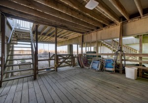 whitesandsvillage17-35-covered-deck.jpg