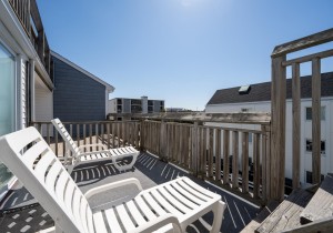 whitesandsvillage17-6-side-balcony.jpg