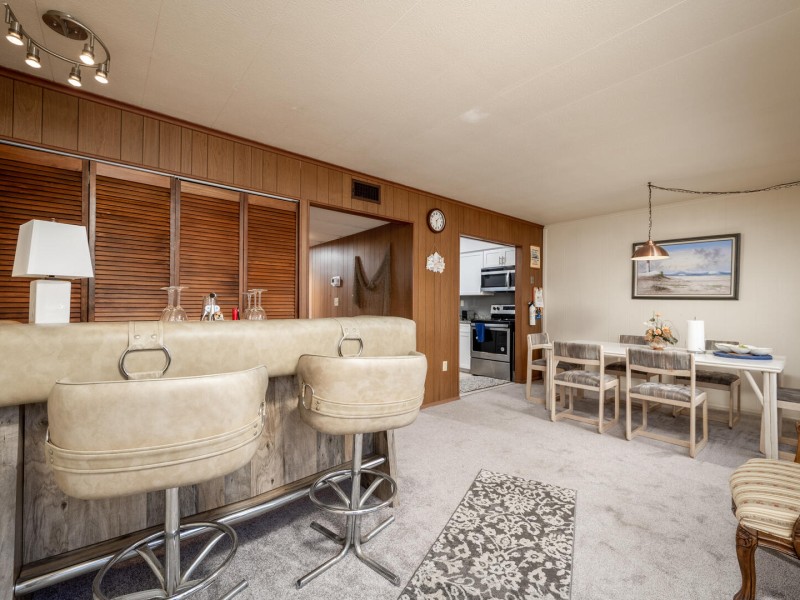 gullwayth2812-21-dining-area.jpg