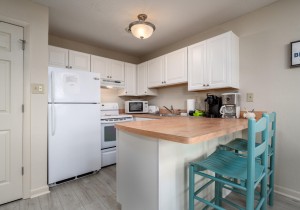 tealbay201-13-kitchen.jpg