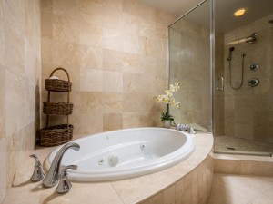 gateway1707-17-primary-bath.jpg
