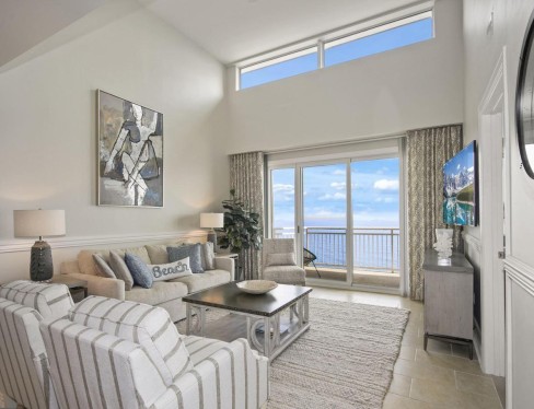 Gateway Grand 1707 Penthouse