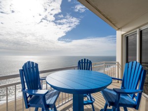 gateway1707-3-balcony.jpg