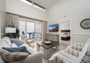 gateway1707-7-living-area.jpg