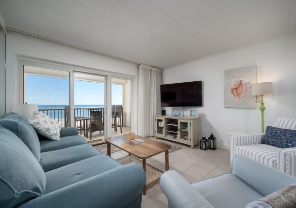 breakawayeast501-7-living-area.jpg