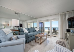 breakawayeast501-8-living-area.jpg