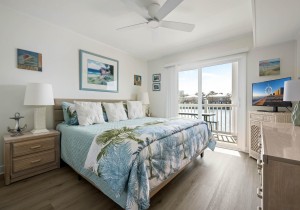 bayestates113b-19-primary-bedroom.jpg