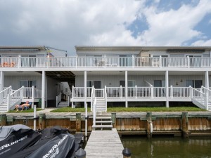 newport113b-1-exterior-water-sice.jpg