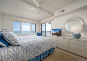 sungate203-18-primary-bedroom.jpg